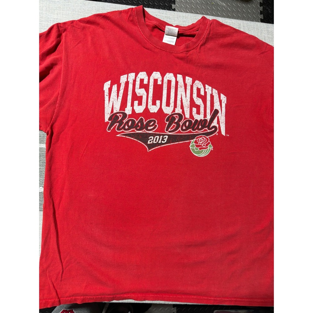 Wisconsin Rose Bowl 2013 T-Shirt Mens XL Red Gildan Cotton Graphic Tee Badgers